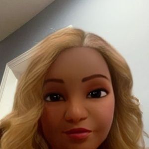 Meet your Posher, Marcela